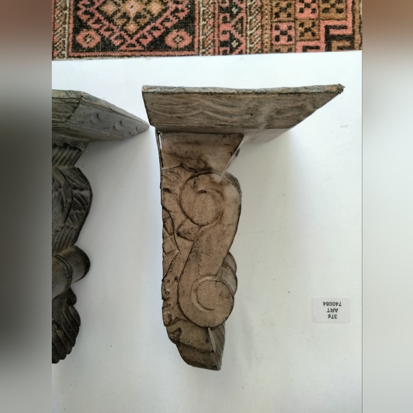 Pair of Three Hands Corp wall brackets - Picture 8 of 9